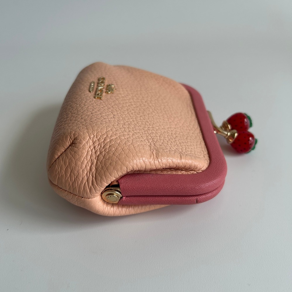 Coach Nora Kisslock Card Case Pink Pebbled Leather Coin Purse C8334 - Picture 3 of 9